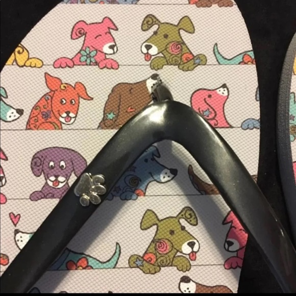Flip Flops With Dog Print - Picture 3 of 8